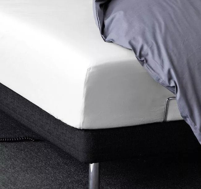 Faconlagen 180 x 200 x 30 cm (flere farver)
