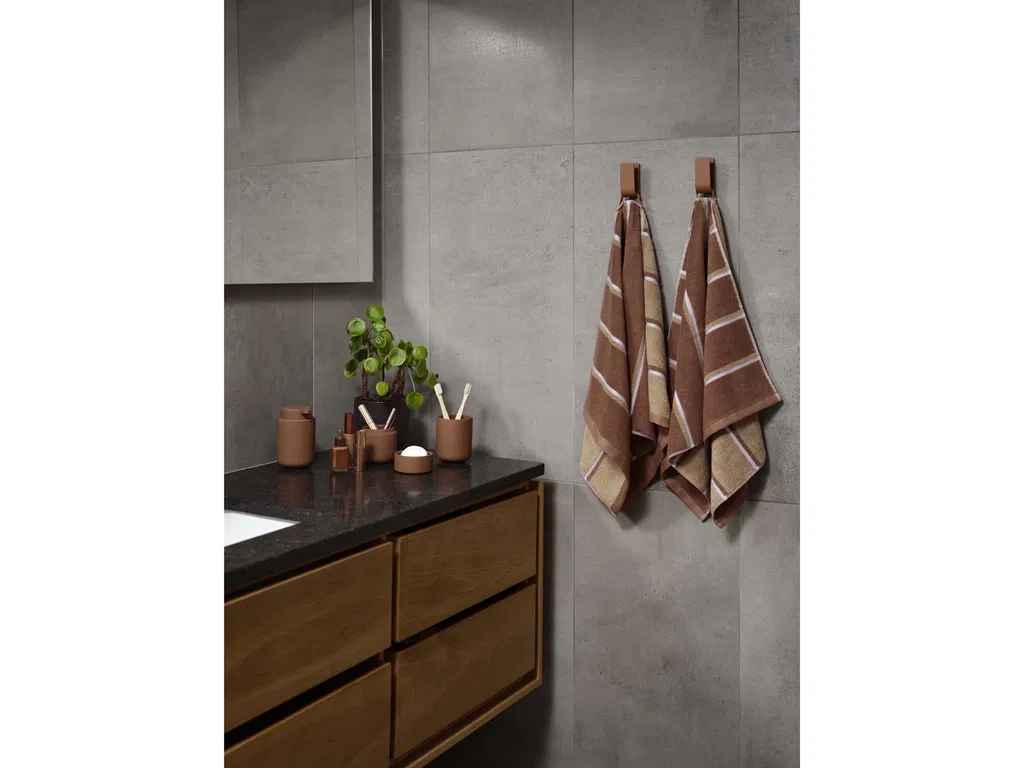 37617saunazoneterracotta-camel-lupine