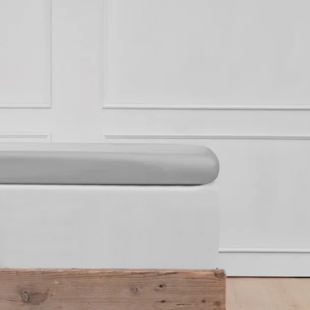 Kuvertlagen til topmadras lysegrå