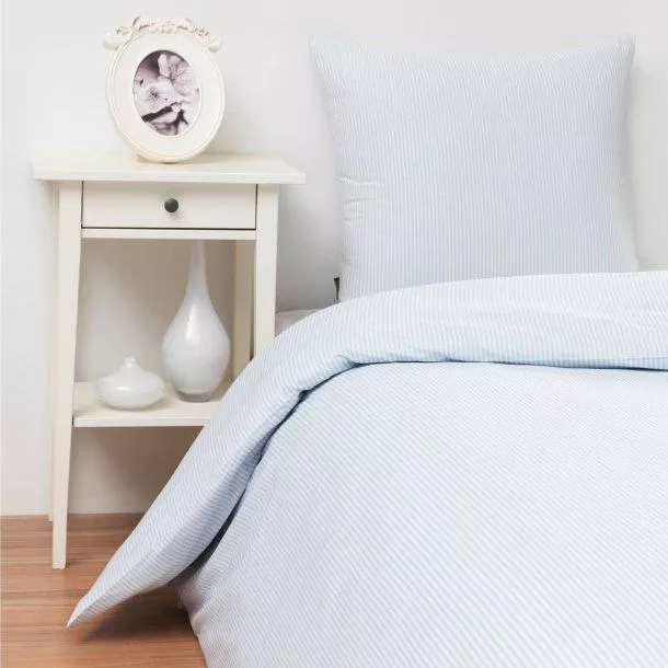 Emilie sengetøj i lyseblå. FAST LAVPRIS