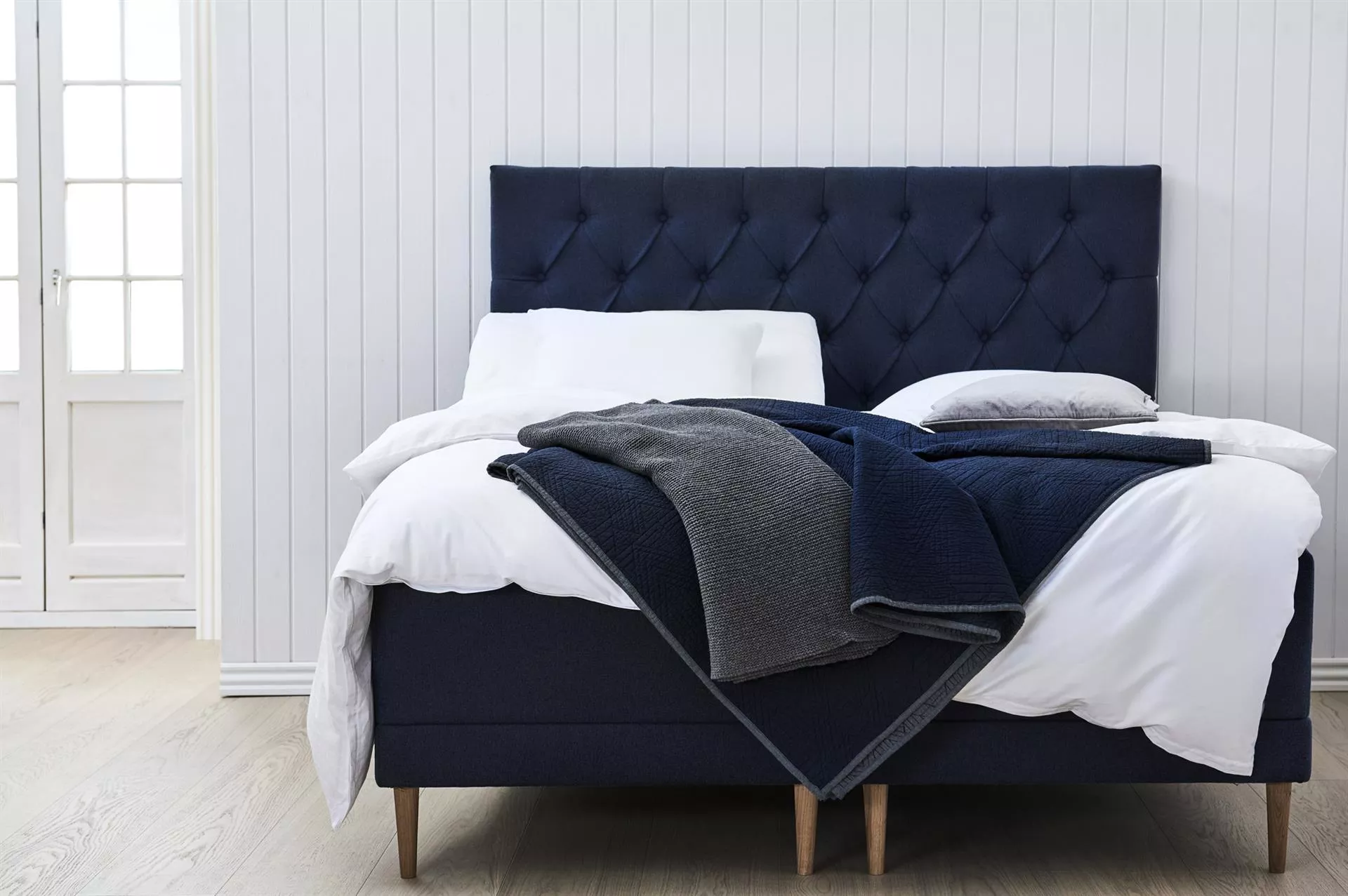 Family Boxelevation. FAST LAVPRIS