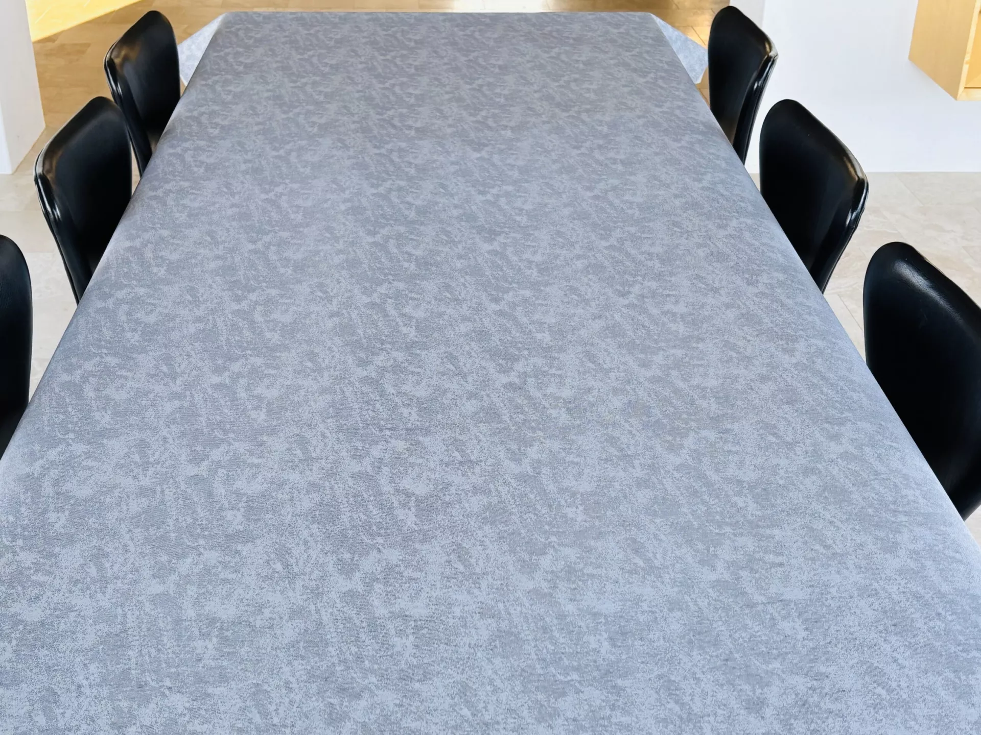 Svampetryk akryldug grå